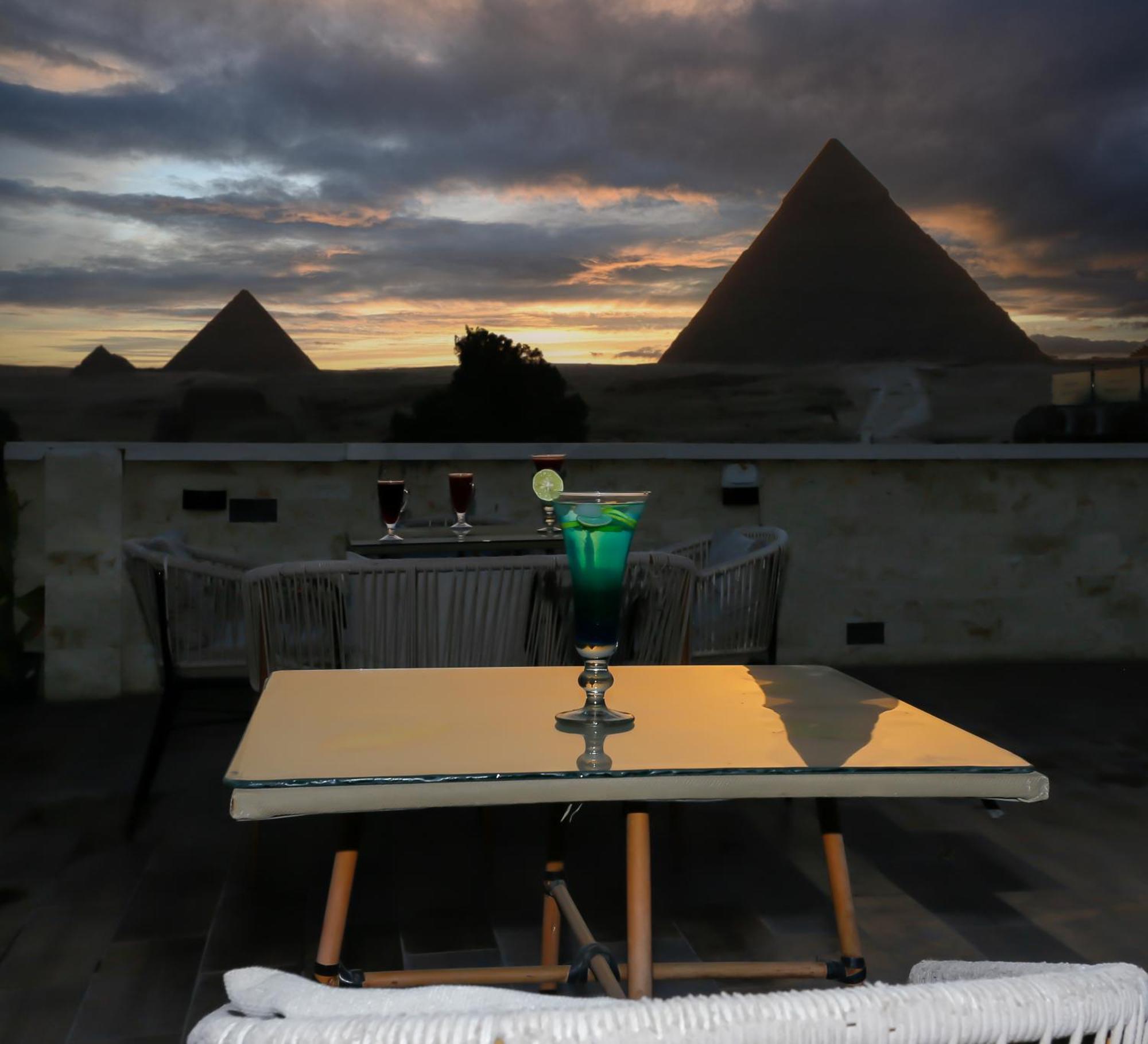 Pyramids Glory Inn Kafrat al Jabal Bagian luar foto