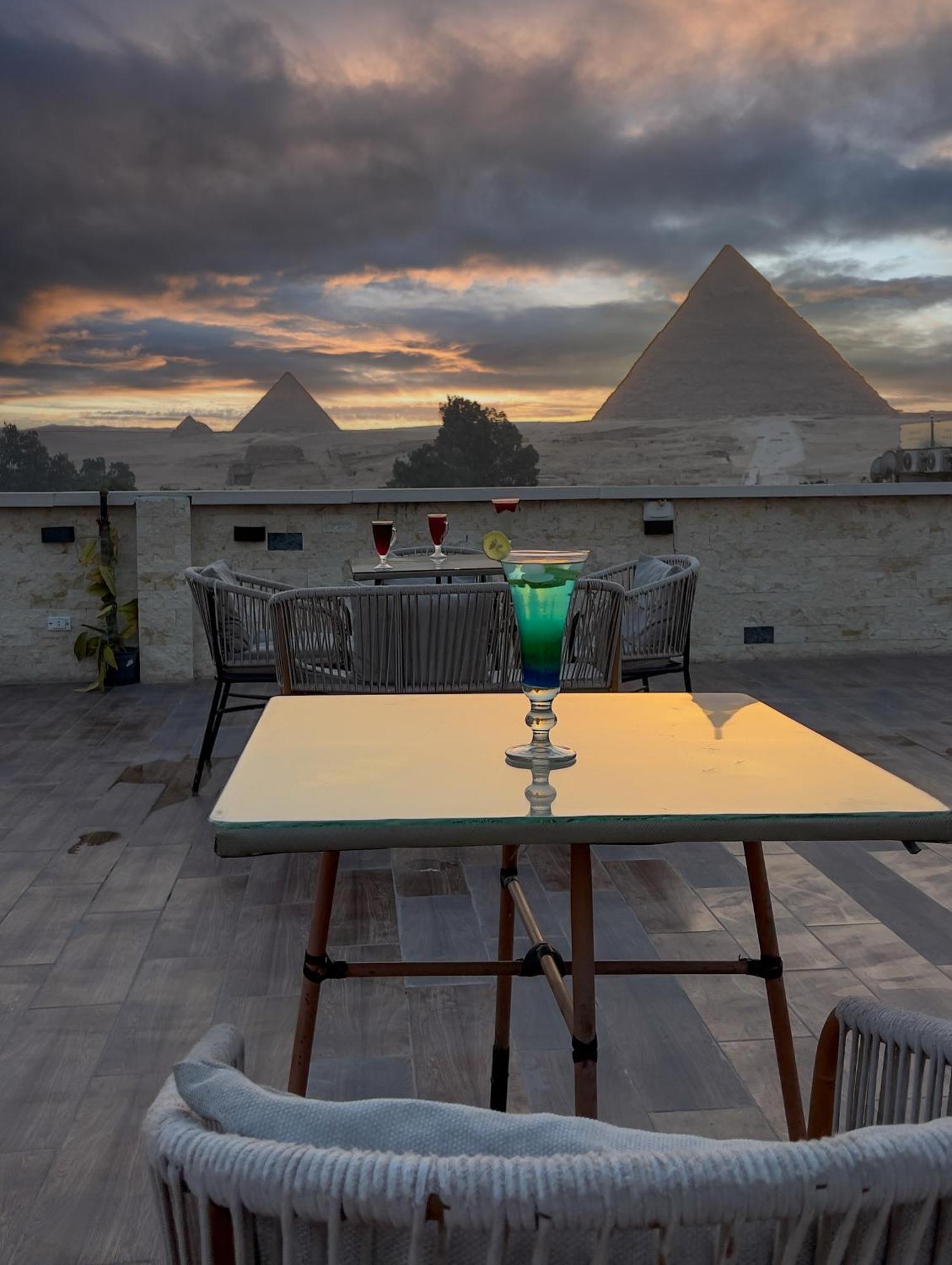 Pyramids Glory Inn Kafrat al Jabal Bagian luar foto